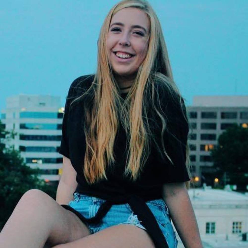 Meet your Posher, Kelsey